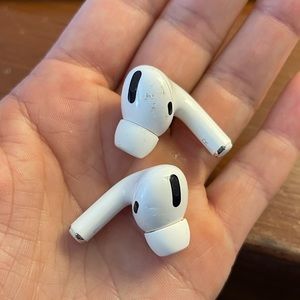 Used AirPod Pros